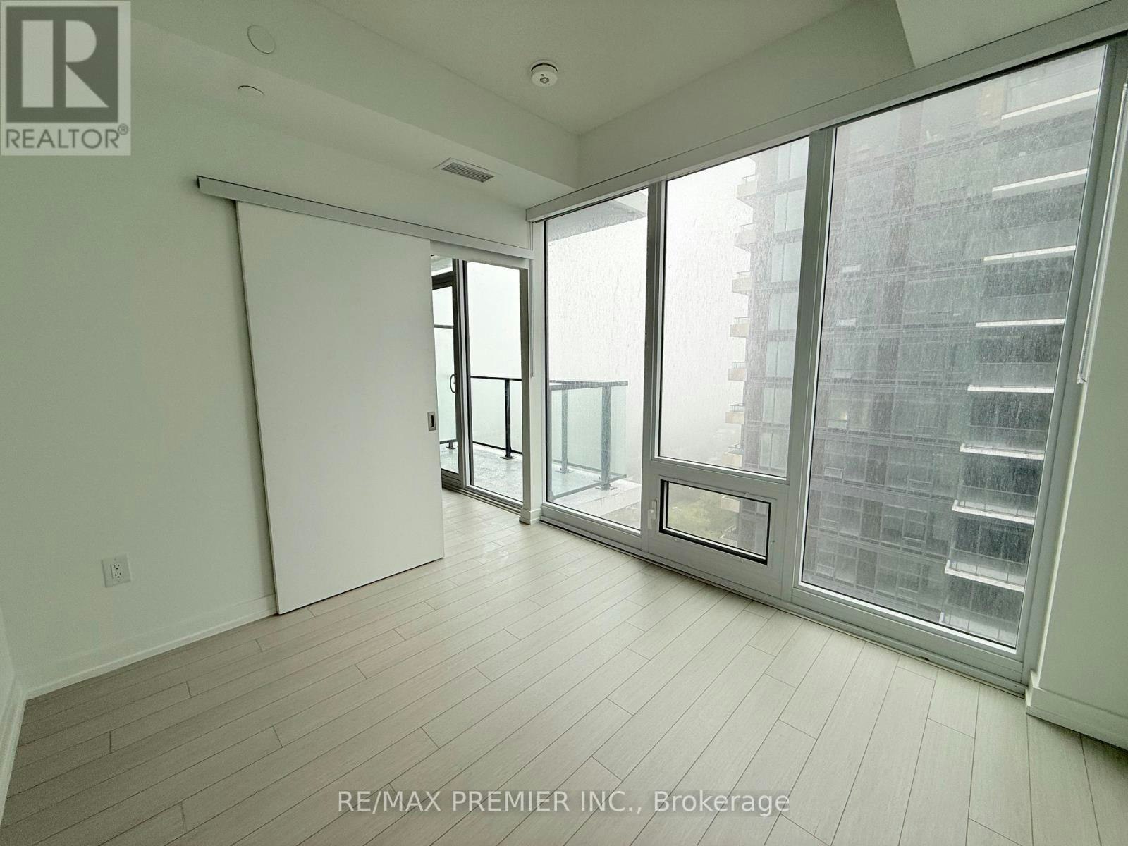 2116-4010 Eglinton Avenue W, Toronto, ON, M9A 0G5 - 11