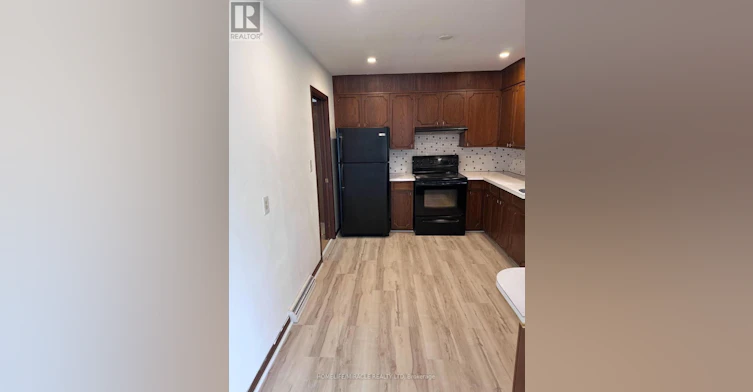 6511 Dorchester Road, Niagara Falls, ON, L2G 5T6 - 2