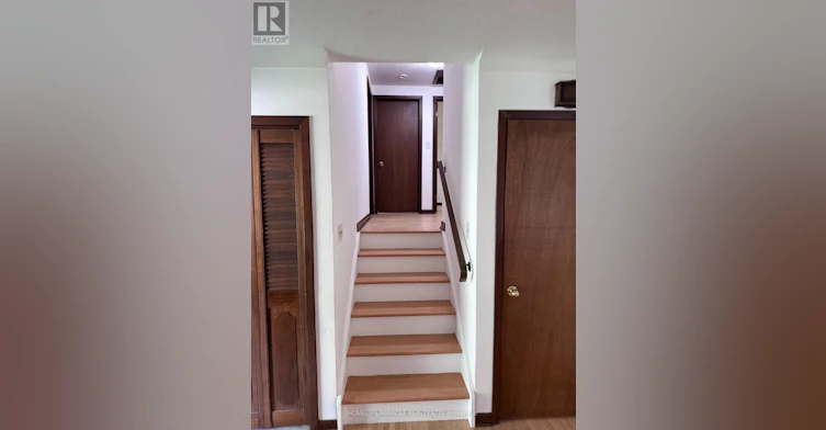 6511 Dorchester Road, Niagara Falls, ON, L2G 5T6
