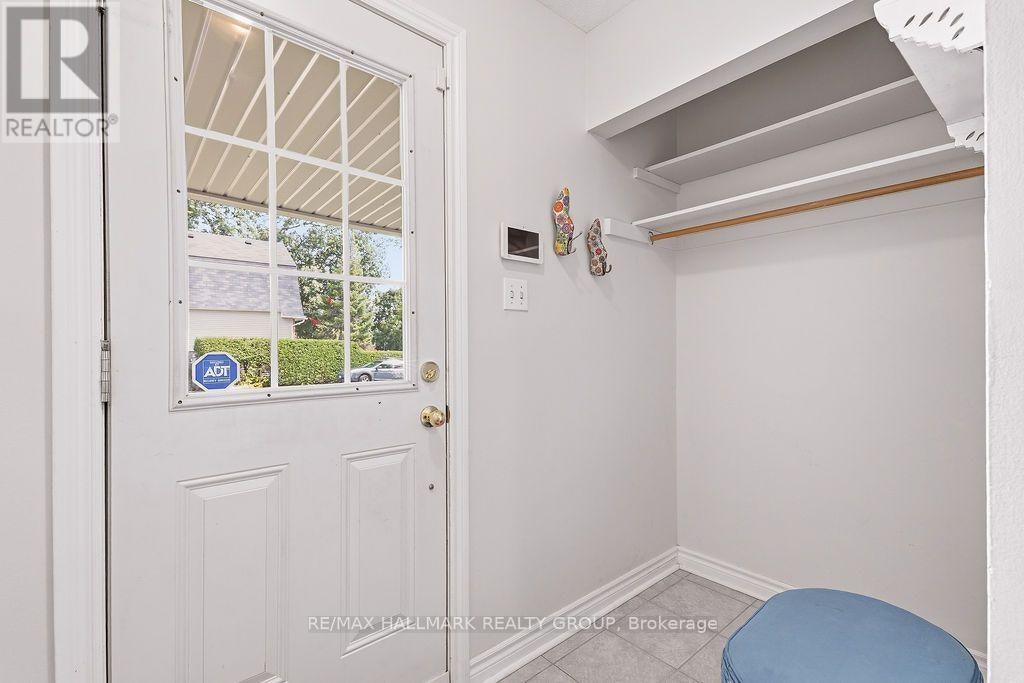 295 Beechgrove Avenue, Ottawa, ON, K1Z 6R4 - 3