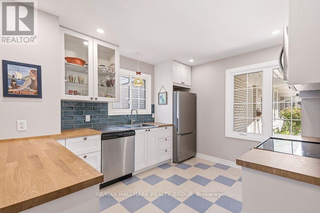 295 Beechgrove Avenue, Ottawa, ON, K1Z 6R4 - 7