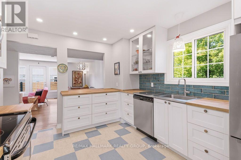 295 Beechgrove Avenue, Ottawa, ON, K1Z 6R4 - 10