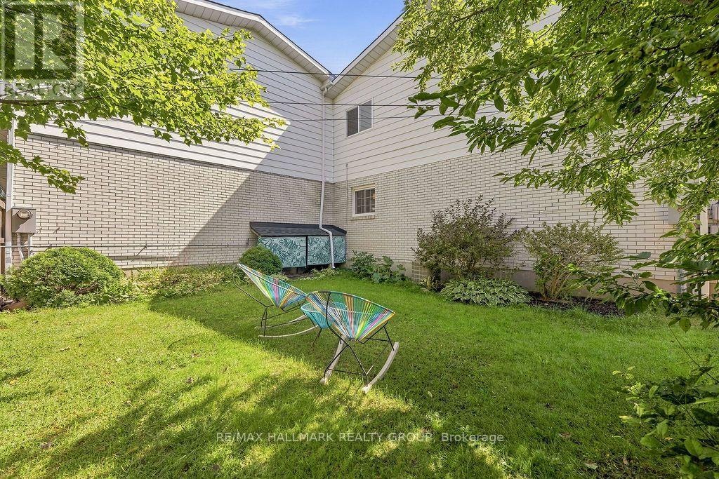 295 Beechgrove Avenue, Ottawa, ON, K1Z 6R4 - 38