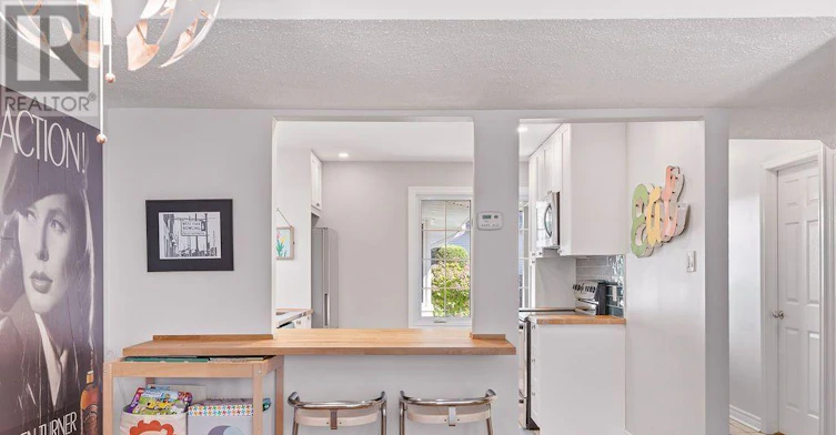 295 Beechgrove Avenue, Ottawa, ON, K1Z 6R4 - 6