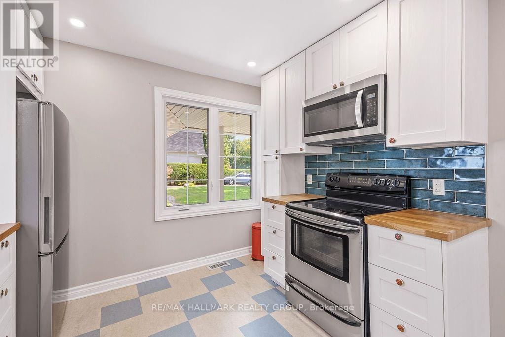 295 Beechgrove Avenue, Ottawa, ON, K1Z 6R4 - 9