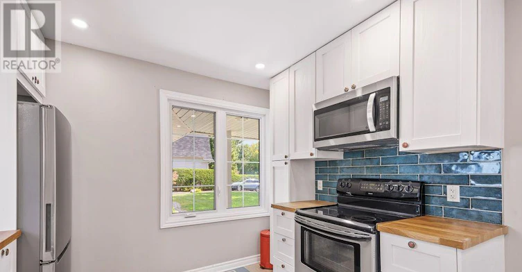 295 Beechgrove Avenue, Ottawa, ON, K1Z 6R4 - 9