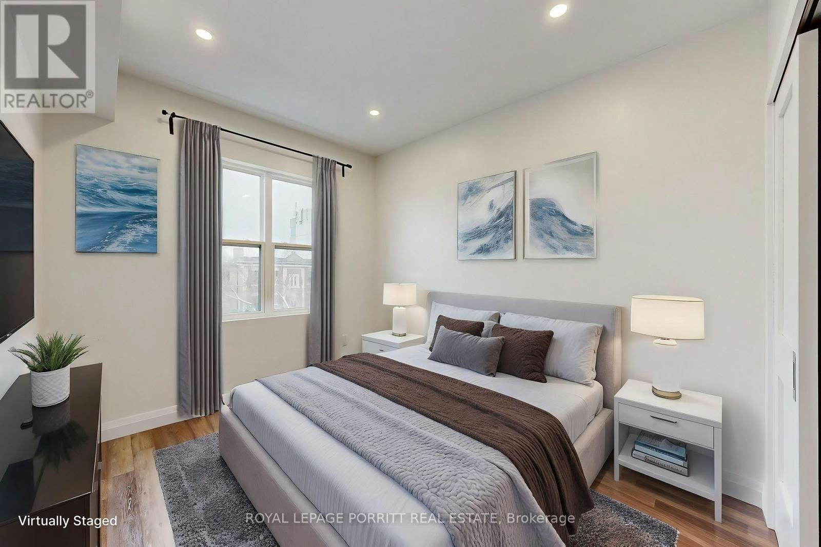 3-254 Armadale Avenue, Toronto, ON, M6S 3K4 - 3