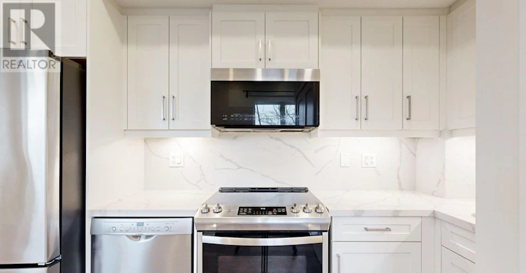 3-254 Armadale Avenue, Toronto, ON, M6S 3K4 - 16