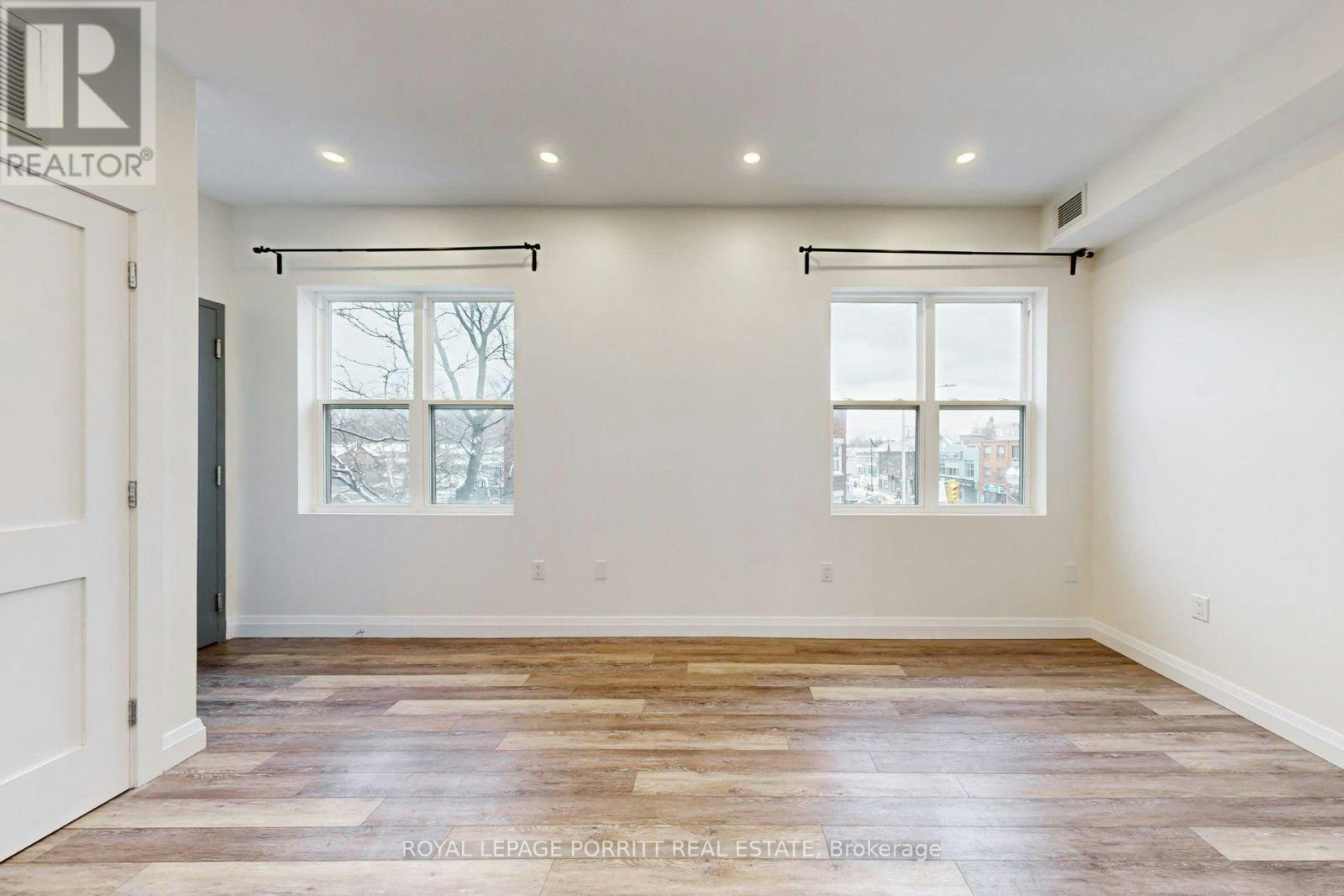 3-254 Armadale Avenue, Toronto, ON, M6S 3K4 - 8