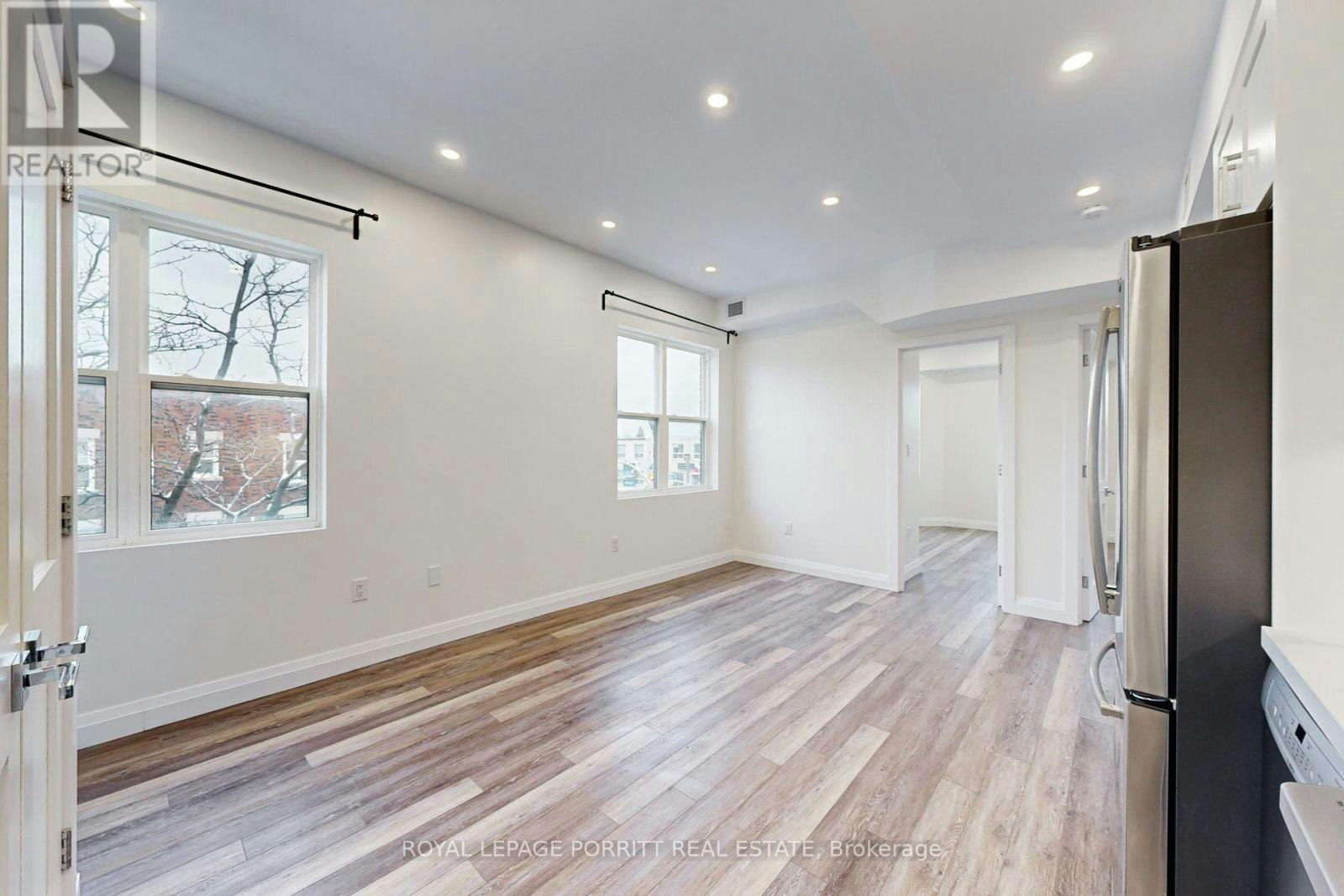 3-254 Armadale Avenue, Toronto, ON, M6S 3K4 - 11