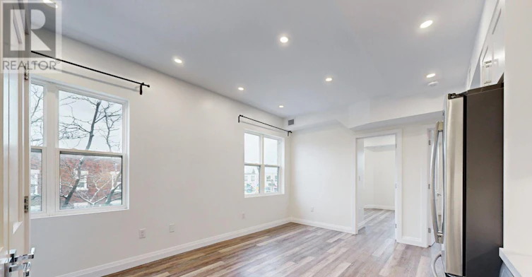 3-254 Armadale Avenue, Toronto, ON, M6S 3K4 - 11