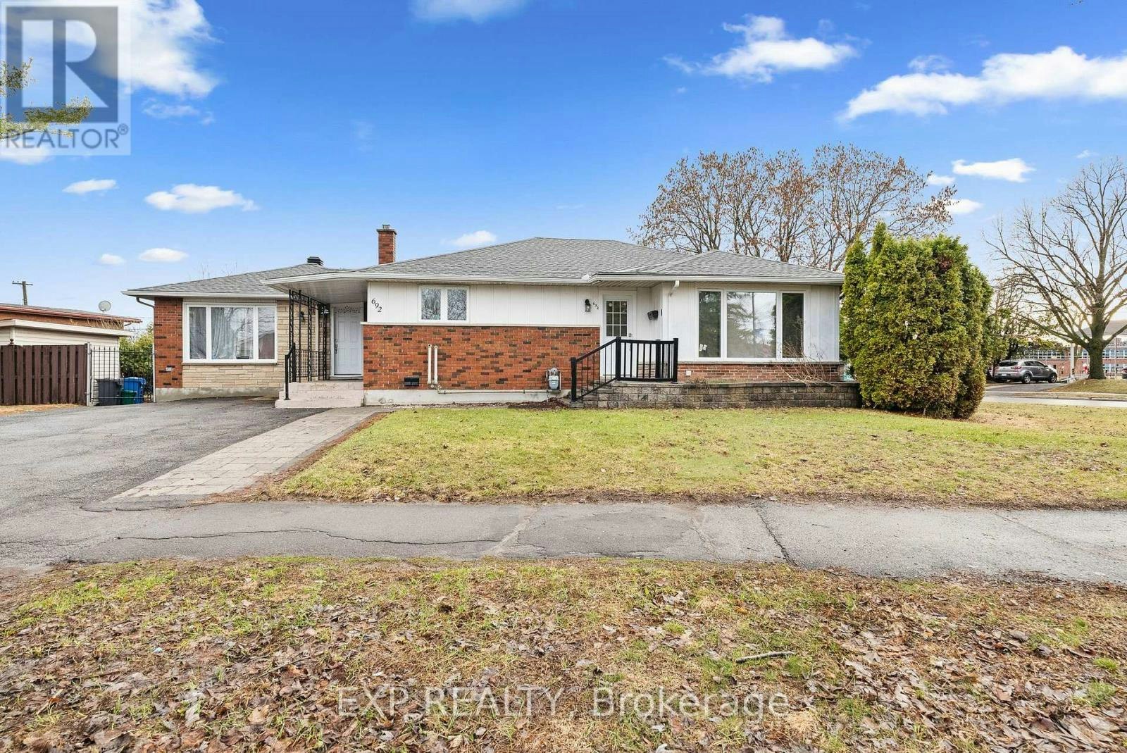 692 Claude Street, Ottawa, ON, K1K 2S2