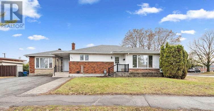 692 Claude Street, Ottawa, ON, K1K 2S2