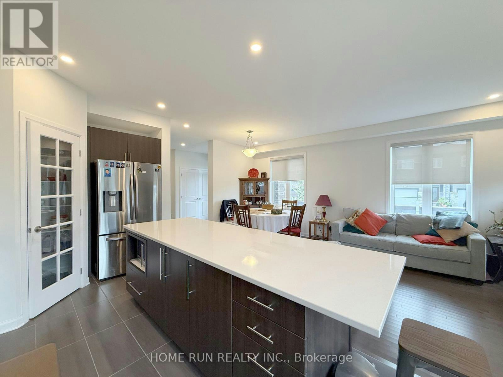 570 Clemency Crescent, Ottawa, ON, K2J 6R8 - 7