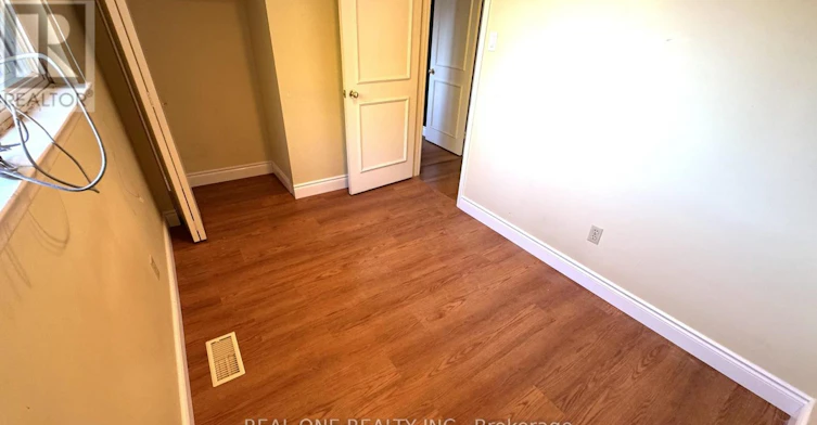 35 Corning Road, Toronto, ON, M2J 2L6 - 34