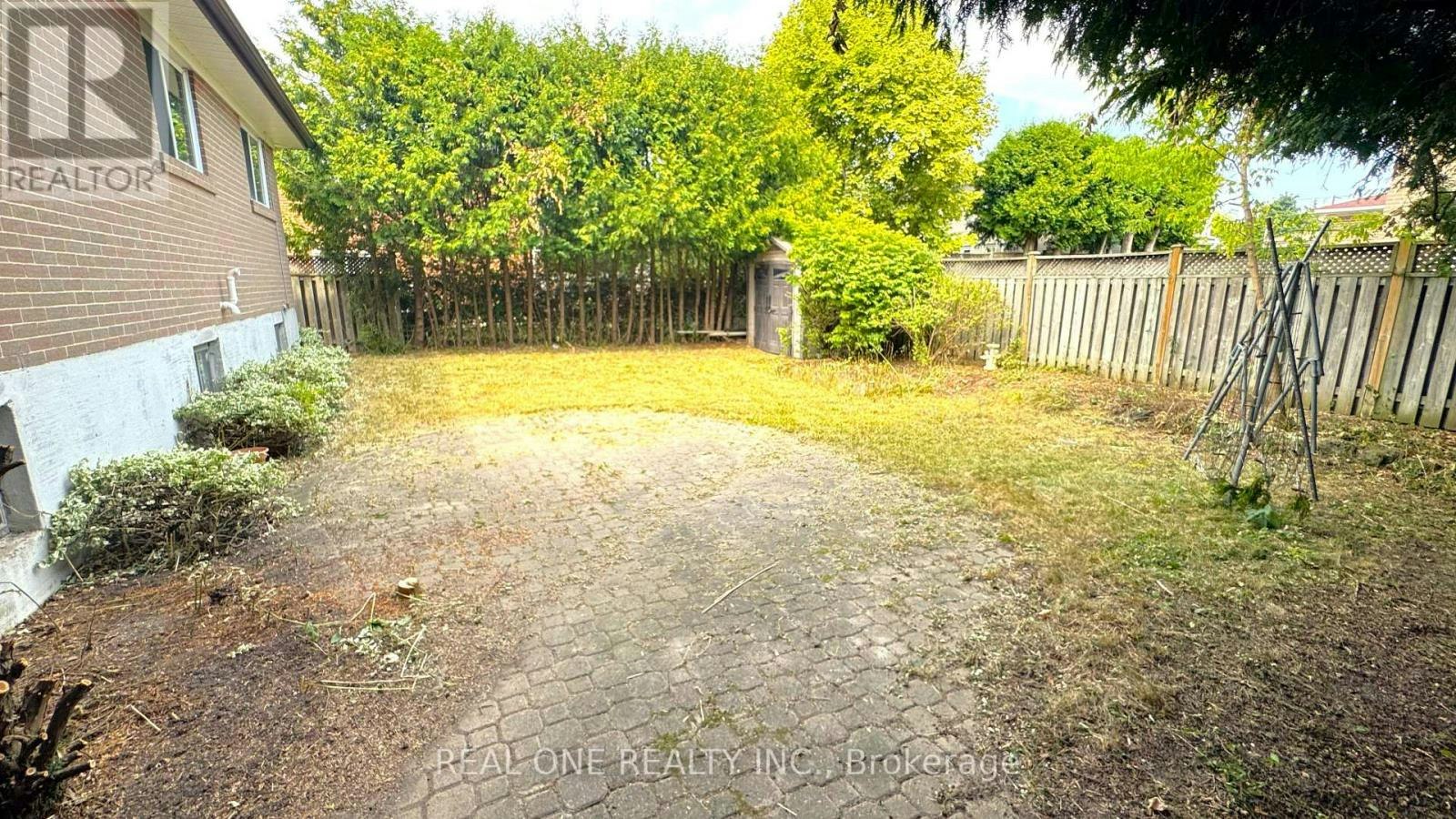 35 Corning Road, Toronto, ON, M2J 2L6 - 37