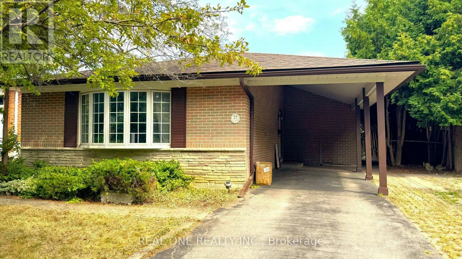 35 Corning Road, Toronto, ON, M2J 2L6 - 2