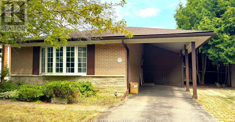 35 Corning Road, Toronto, ON, M2J 2L6 - 2