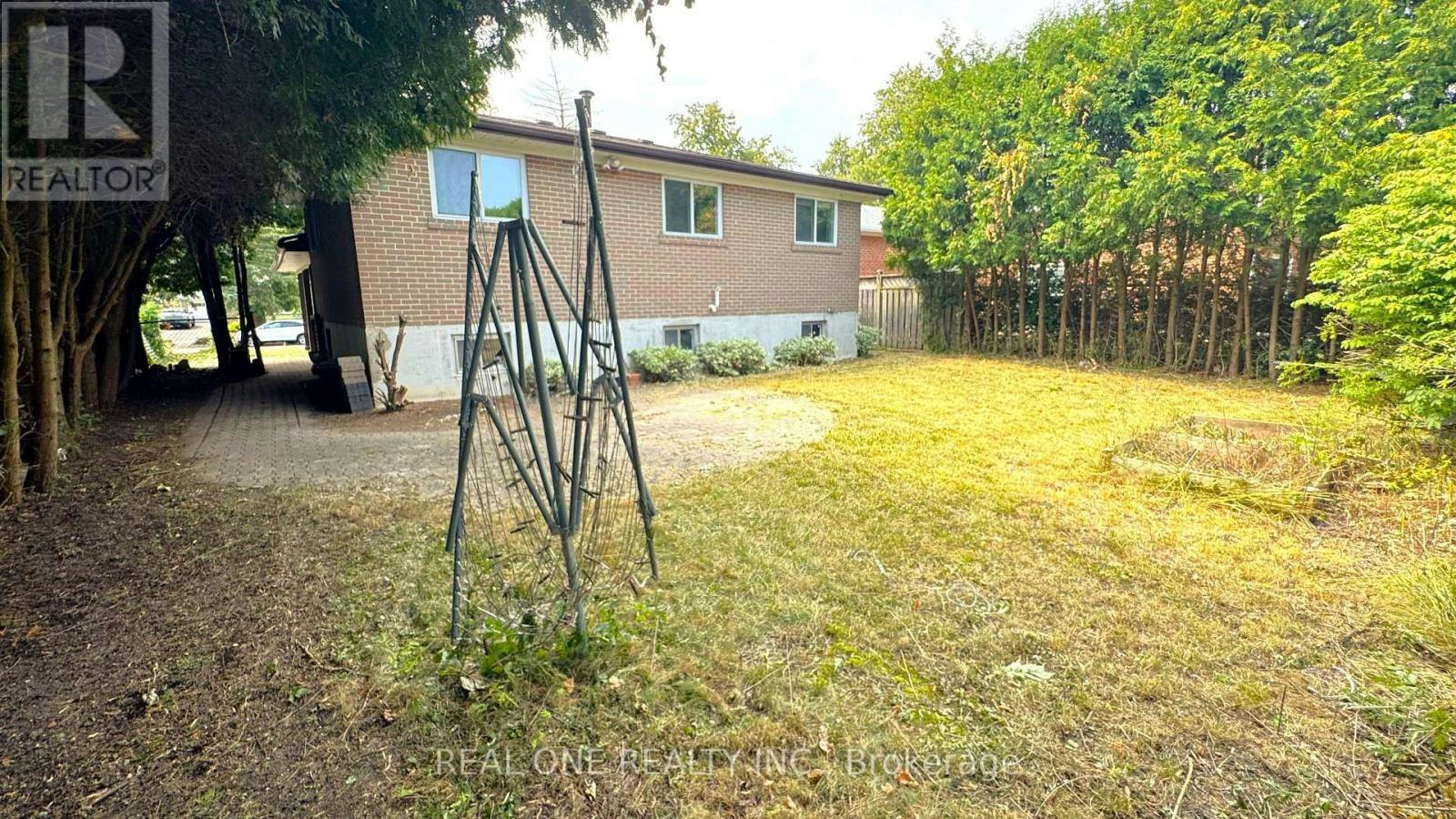 35 Corning Road, Toronto, ON, M2J 2L6 - 38