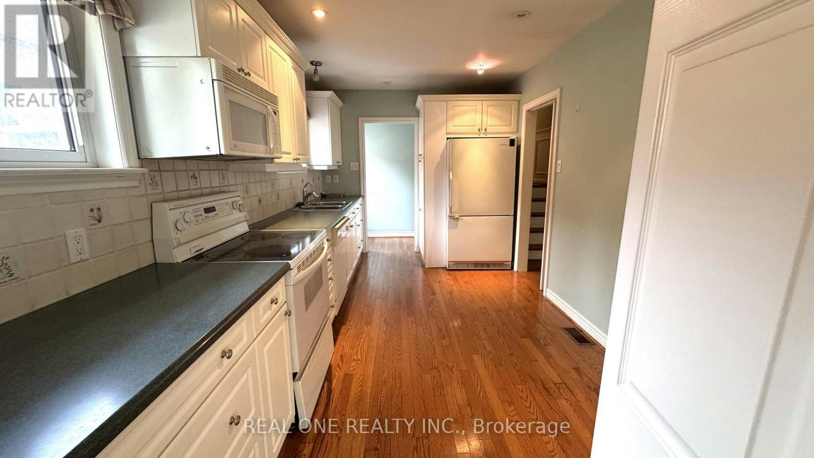 35 Corning Road, Toronto, ON, M2J 2L6 - 12