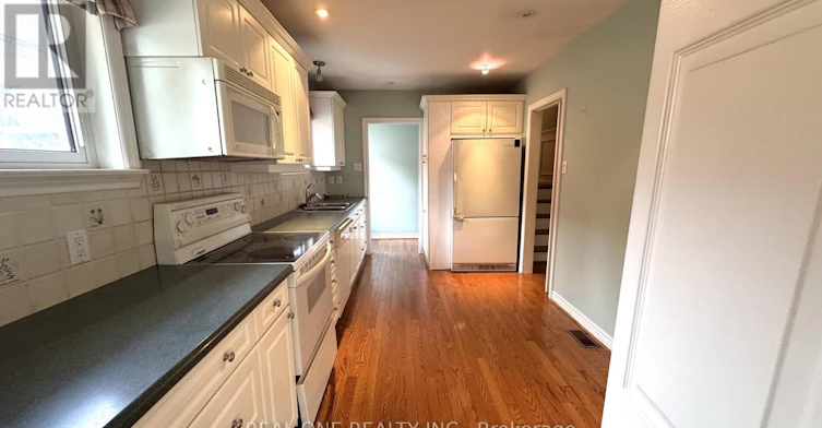 35 Corning Road, Toronto, ON, M2J 2L6 - 12