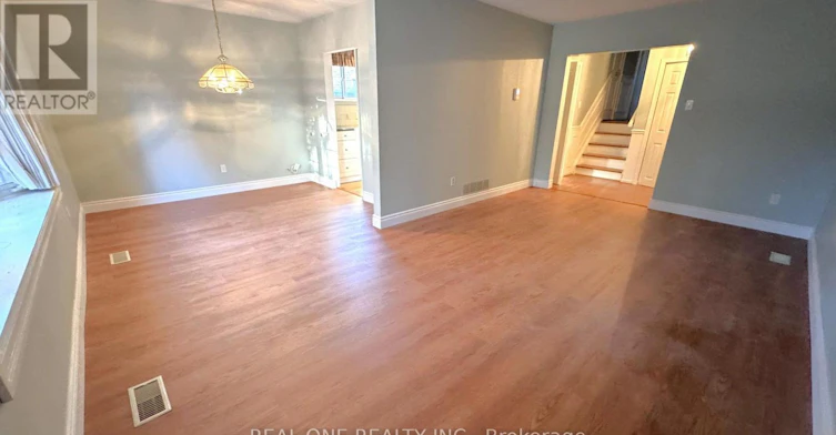 35 Corning Road, Toronto, ON, M2J 2L6 - 7