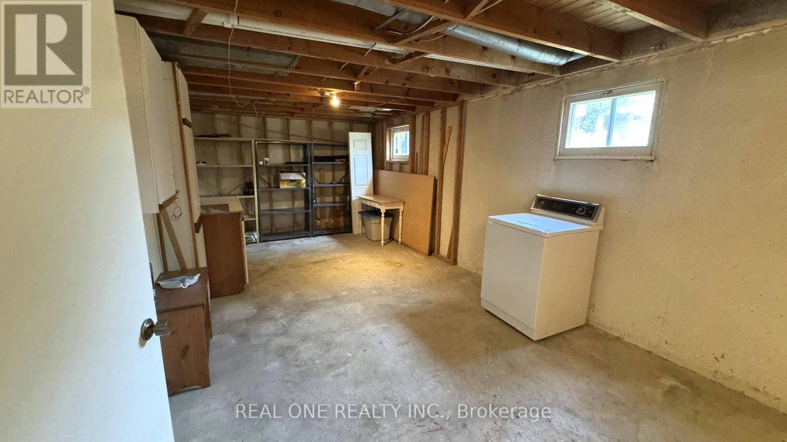 35 Corning Road, Toronto, ON, M2J 2L6 - 33