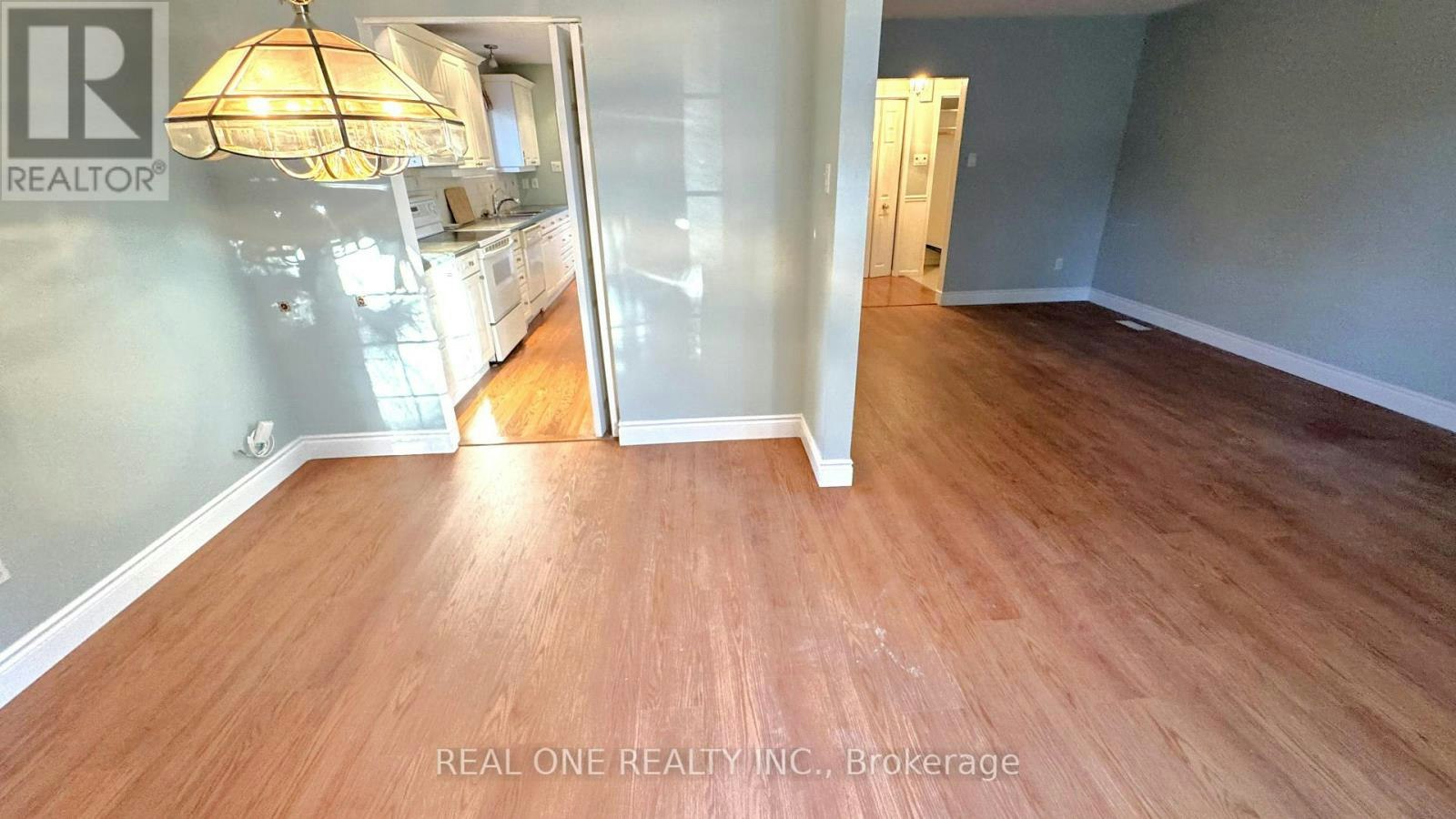 35 Corning Road, Toronto, ON, M2J 2L6 - 9