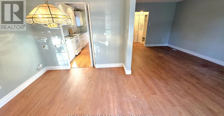 35 Corning Road, Toronto, ON, M2J 2L6 - 9