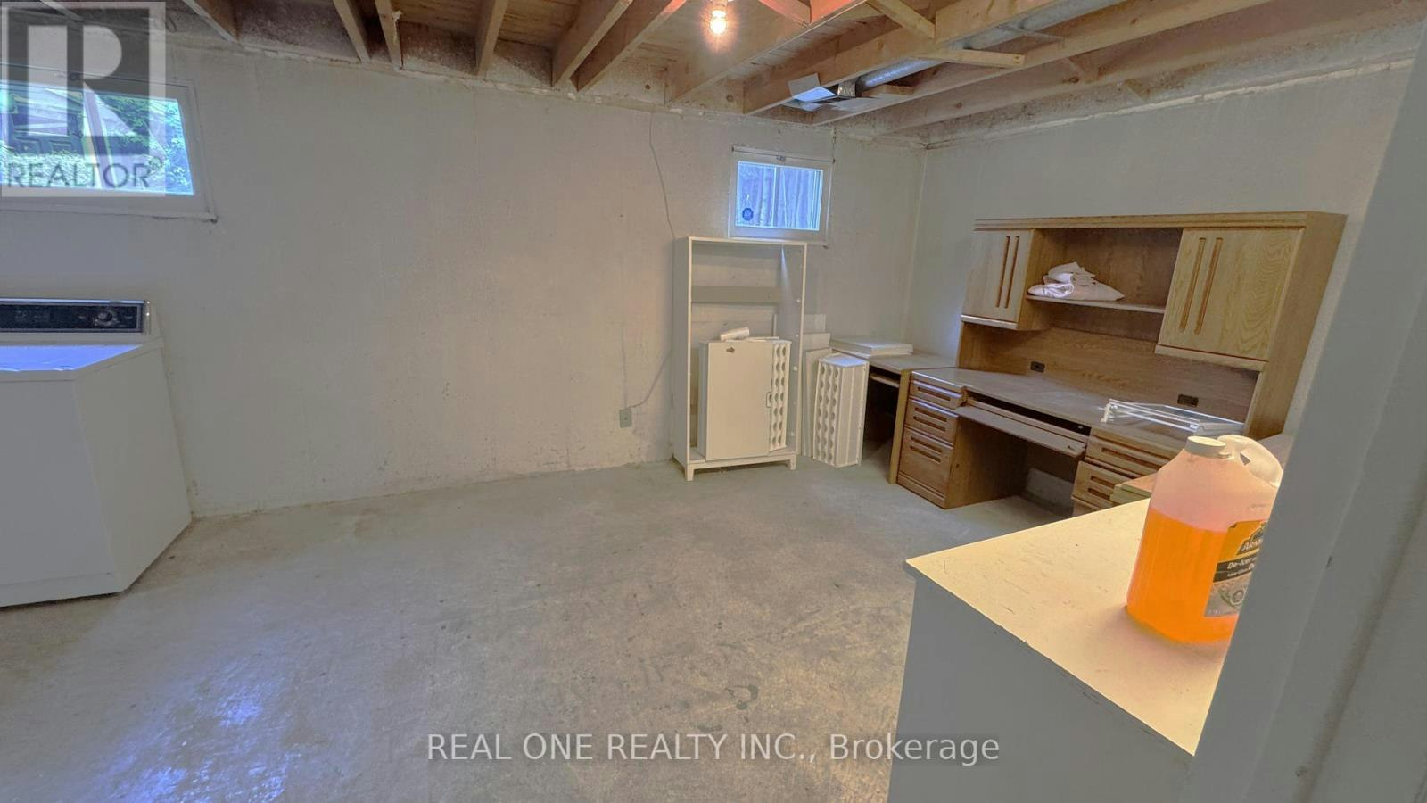 35 Corning Road, Toronto, ON, M2J 2L6 - 34