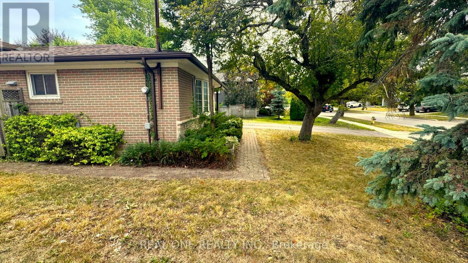 35 Corning Road, Toronto, ON, M2J 2L6 - 36