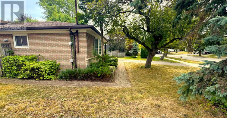 35 Corning Road, Toronto, ON, M2J 2L6 - 36
