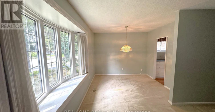 35 Corning Road, Toronto, ON, M2J 2L6 - 7