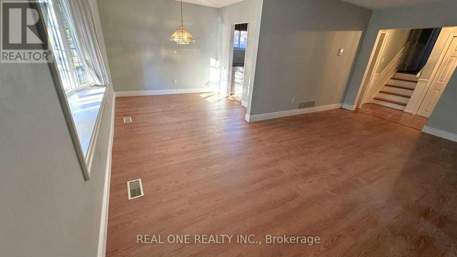 35 Corning Road, Toronto, ON, M2J 2L6 - 6