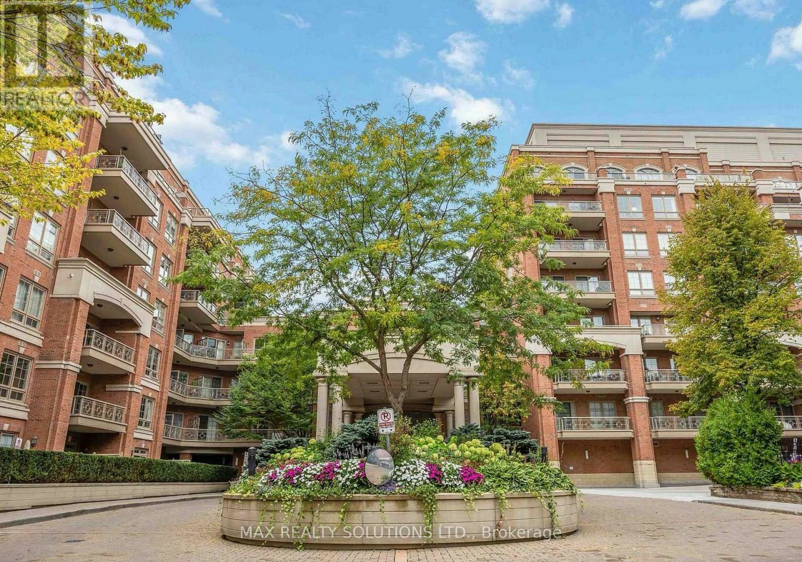 319-20 Burkebrook Place, Toronto, ON, M4G 0A1