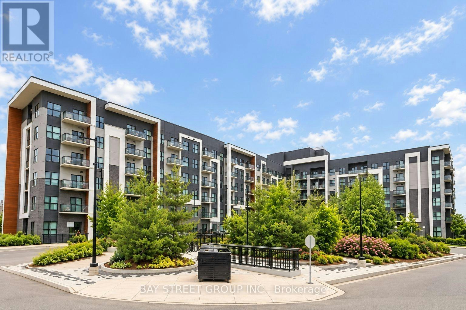 630-128 Grovewood Common, Oakville, ON, L6H 0X3