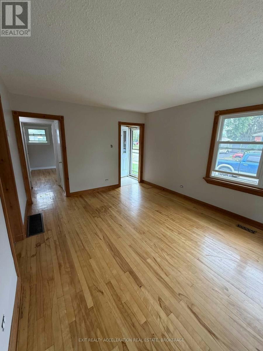 230 Marilyn Avenue, Greater Napanee, ON, K7R 2L4 - 11