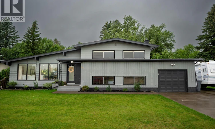34 Driftwood Crescent
