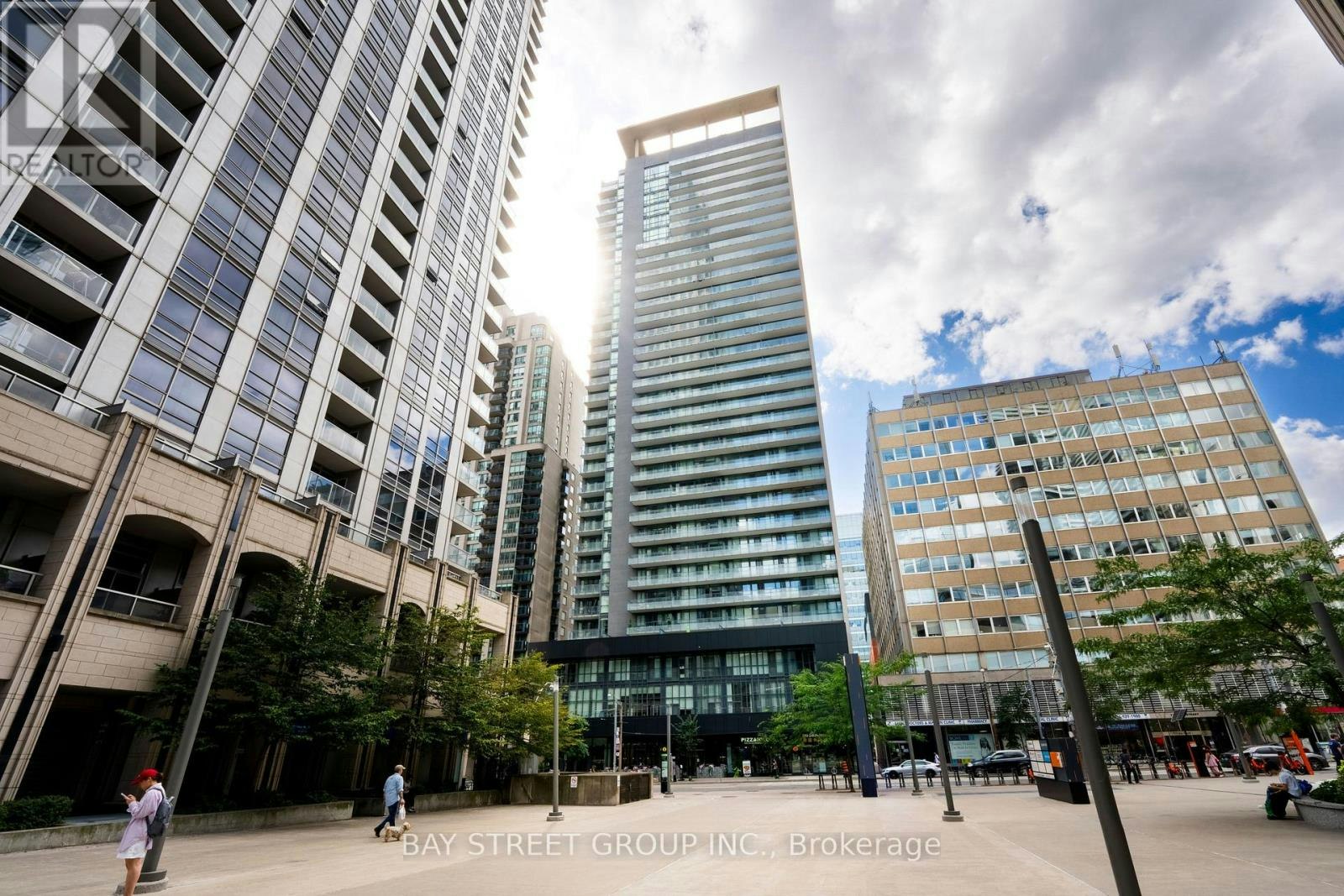 709-770 Bay Street, Toronto, ON, M5G 0A6