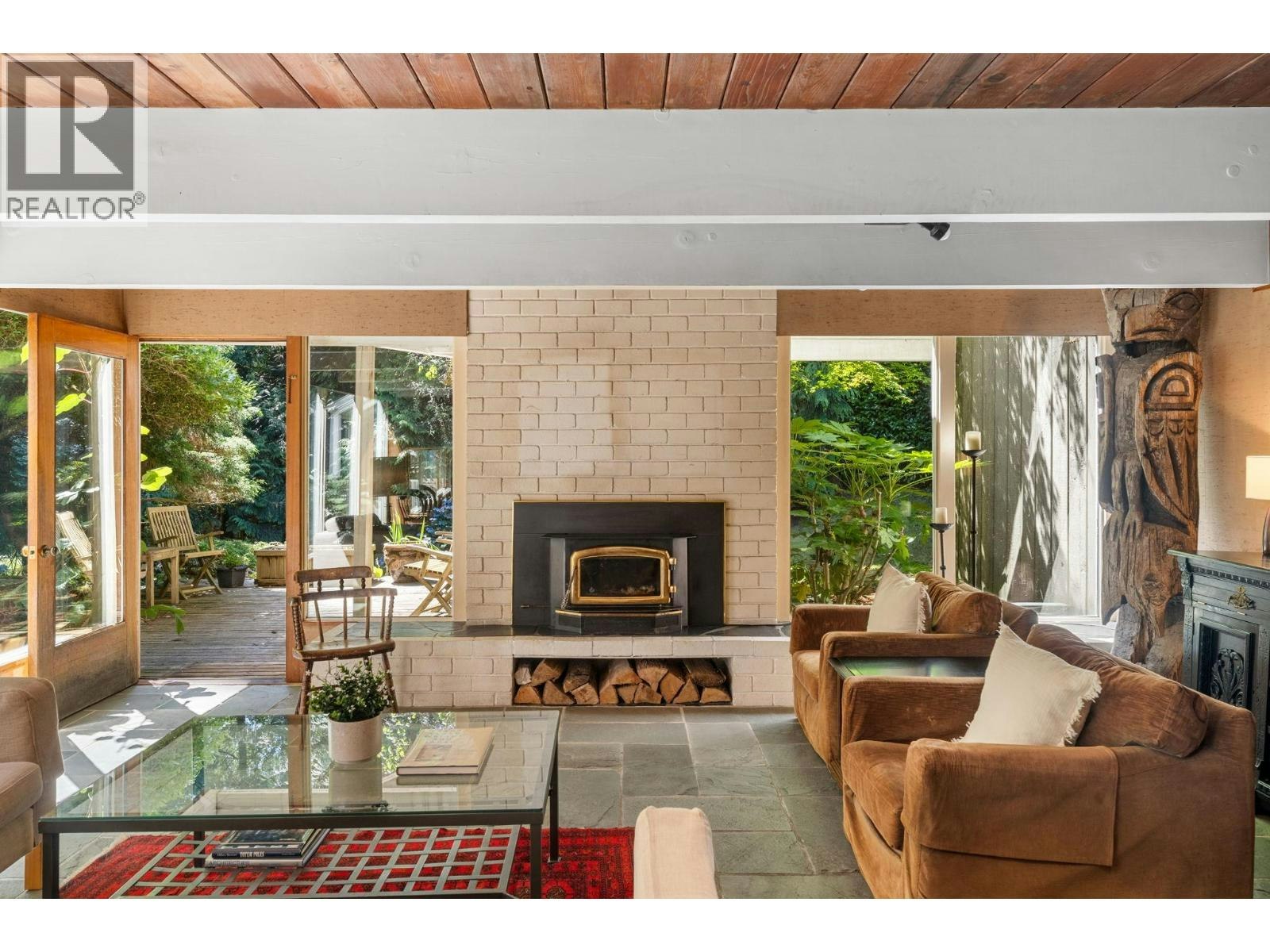 6222 St. Georges Avenue, West Vancouver, BC, V7W 1Z7