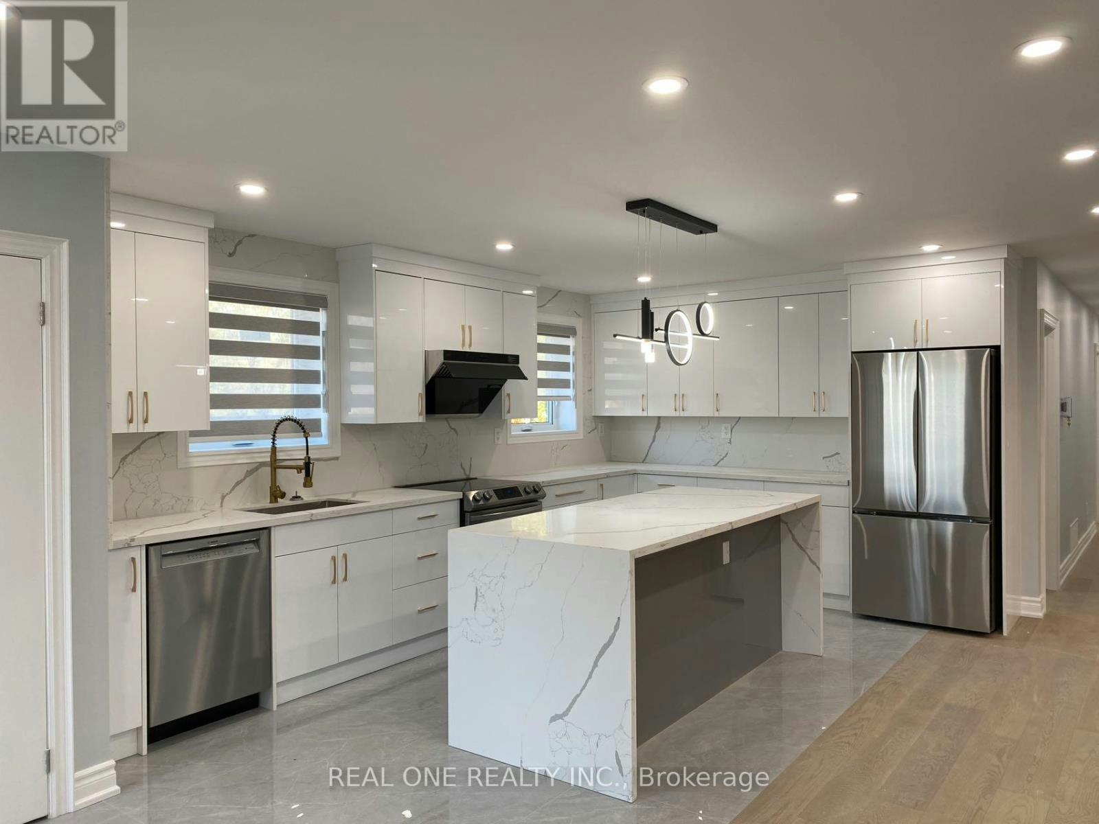 ROOM U2-1186 Shadeland Drive, Mississauga, ON, L5C 1P4