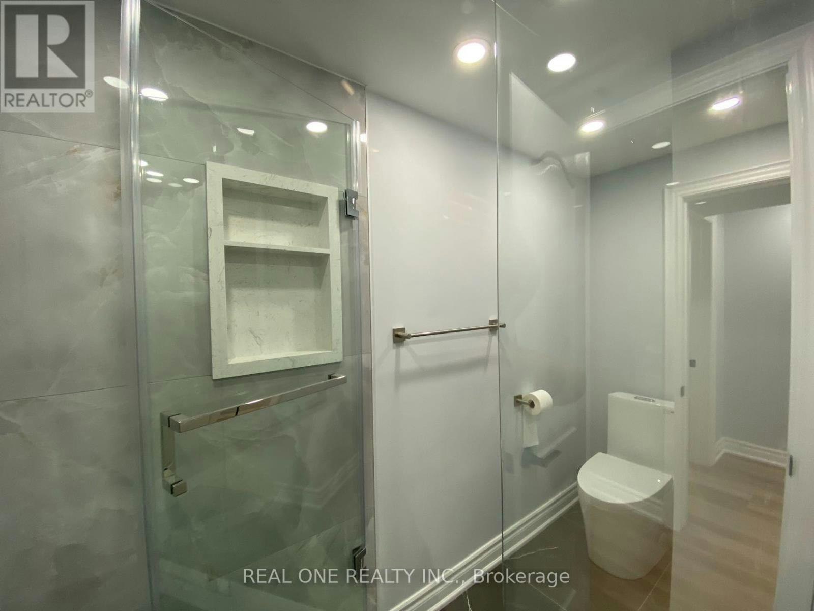 1186 Shadeland Drive, Mississauga, ON, L5C 1P4 - 8