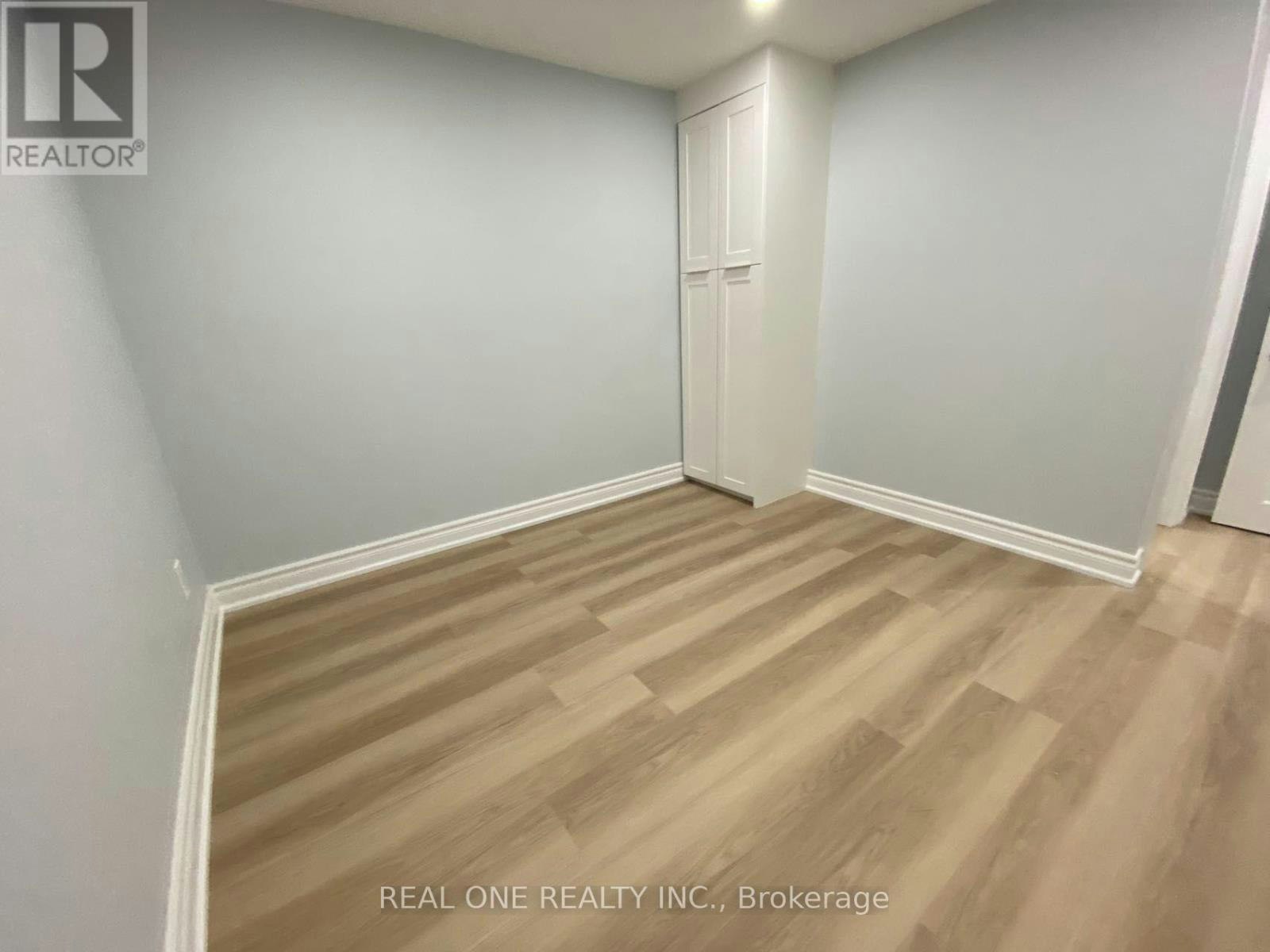 1186 Shadeland Drive, Mississauga, ON, L5C 1P4 - 5