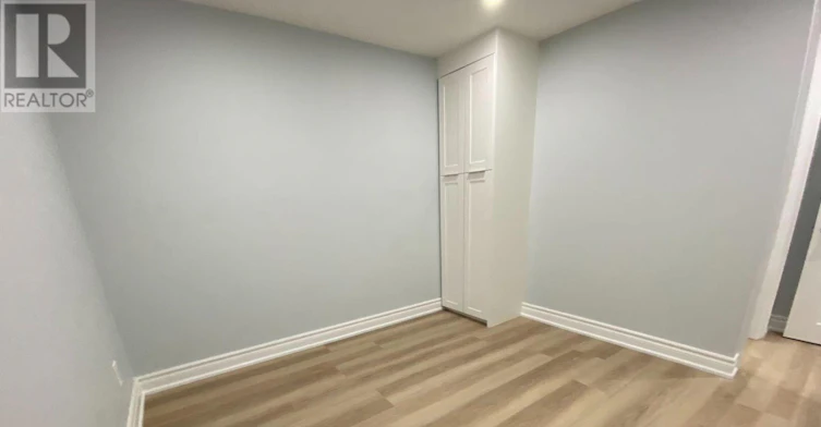 1186 Shadeland Drive, Mississauga, ON, L5C 1P4 - 5