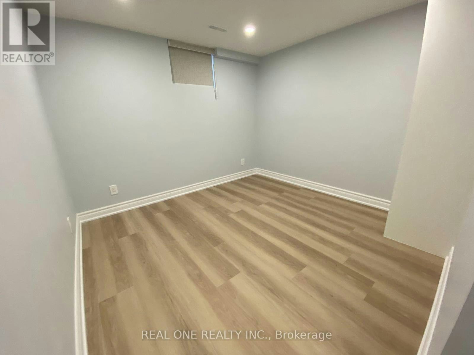 1186 Shadeland Drive, Mississauga, ON, L5C 1P4 - 6