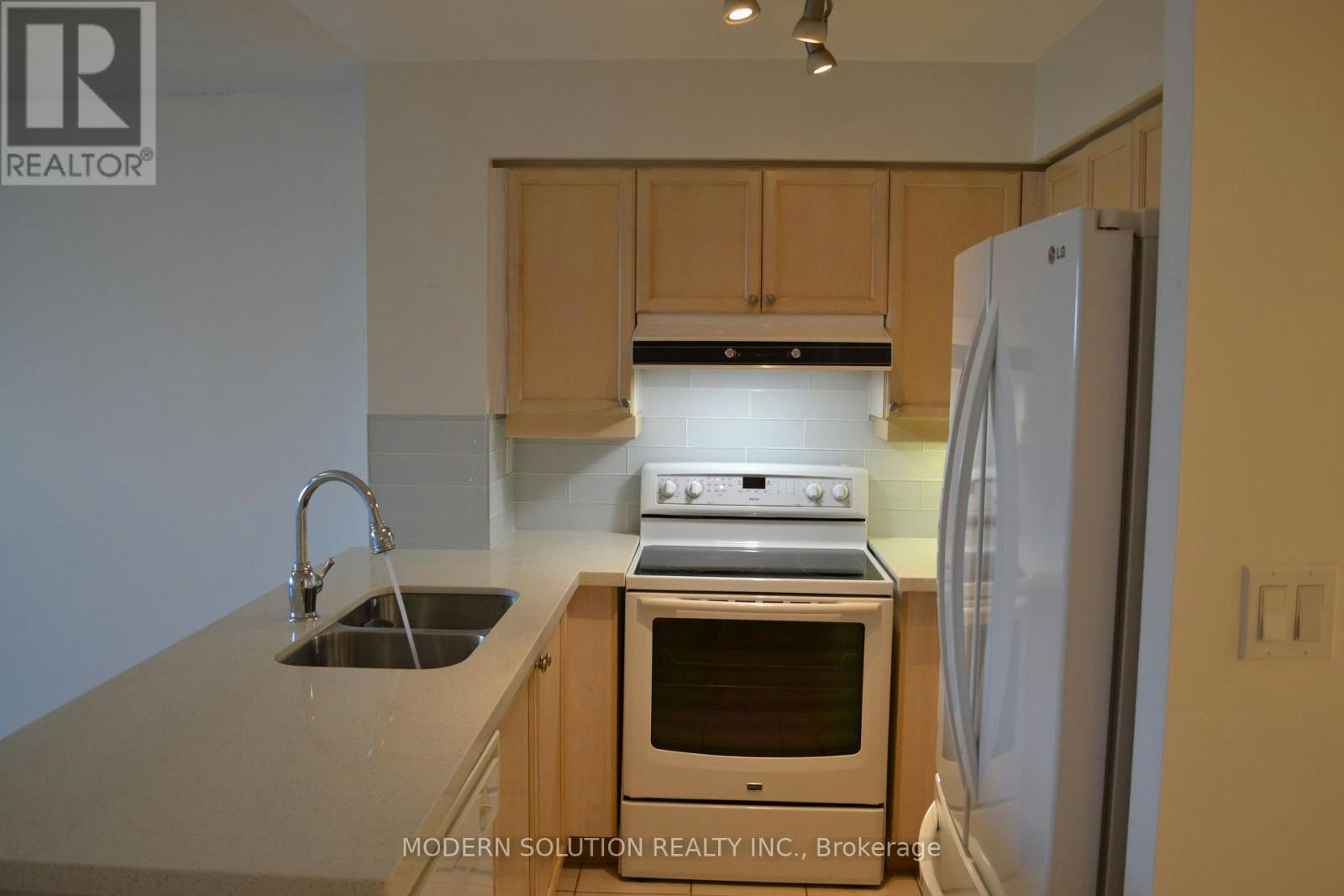 610-1 Rean Drive, Toronto, ON, M2K 1H1 - 10