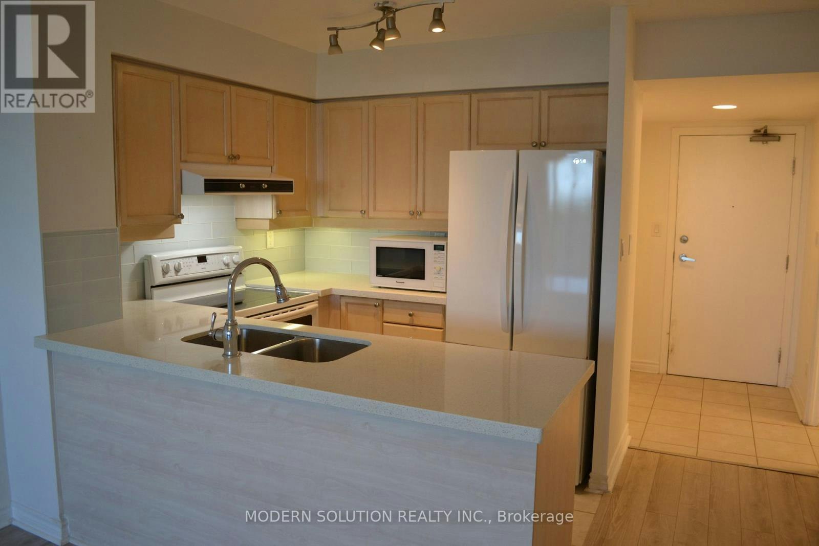 610-1 Rean Drive, Toronto, ON, M2K 1H1 - 9