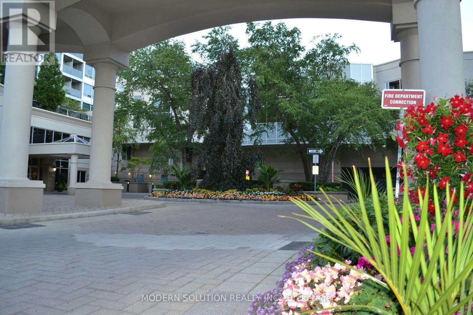 610-1 Rean Drive, Toronto, ON, M2K 1H1 - 30