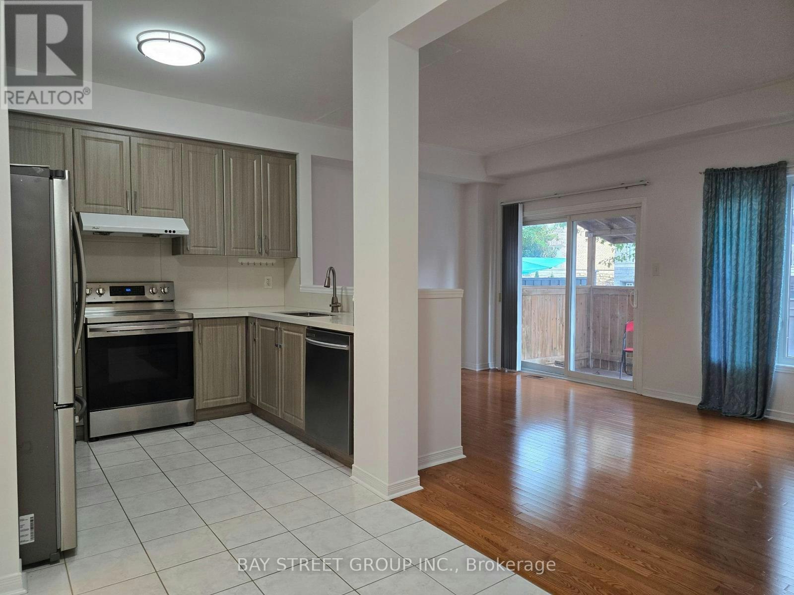 88 Dairy Drive, Toronto, ON, M1L 0E9 - 3