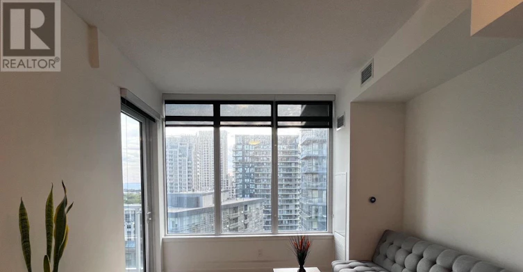 2115-19 Bathurst Street, Toronto, ON, M5V 0N2 - 5